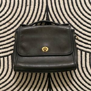 Vintage Coach navy leather crossbody handbag
